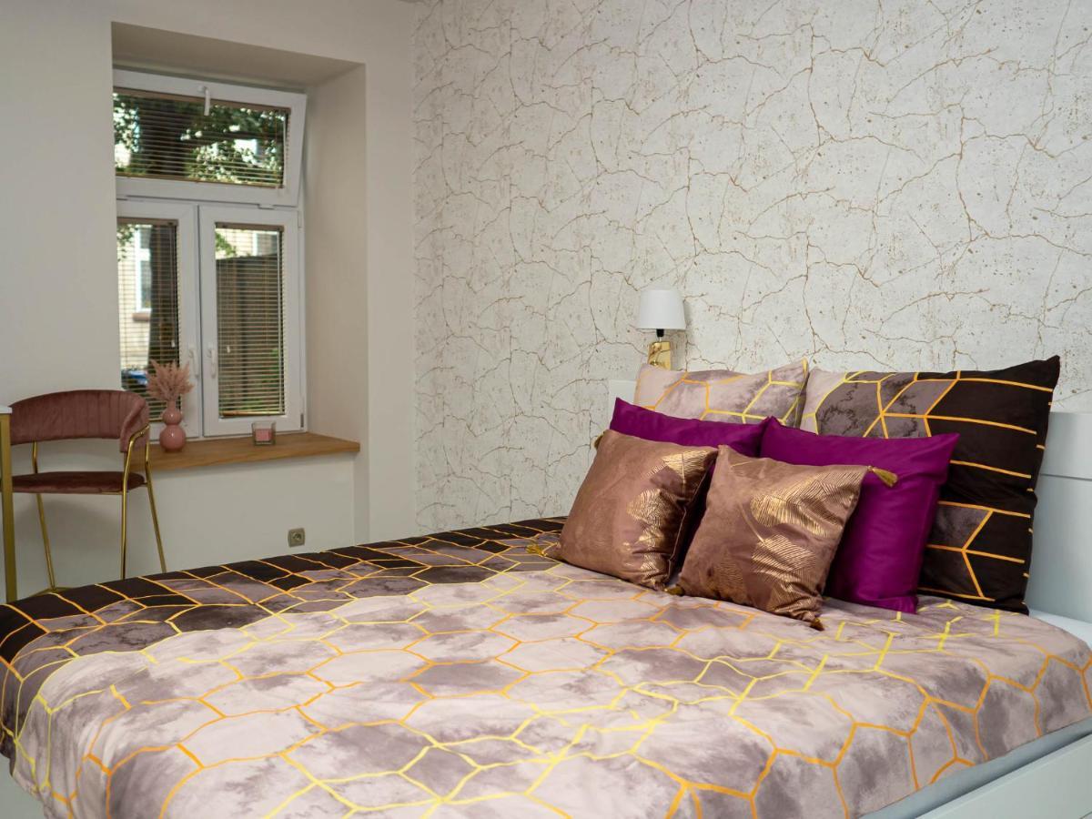 Apartament Gold Aleja Nmp 8 - Free Parking Czestochowa Exterior photo