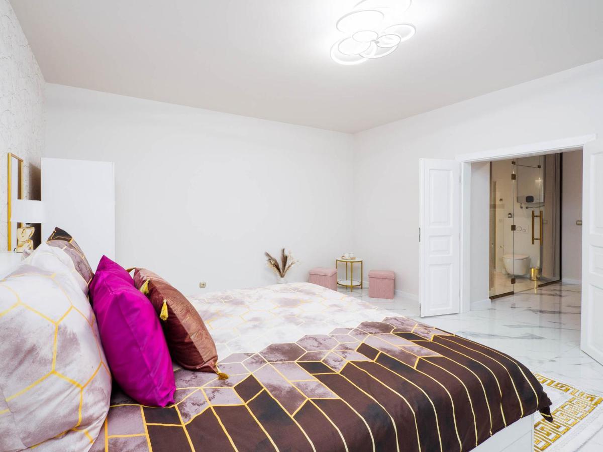 Apartament Gold Aleja Nmp 8 - Free Parking Czestochowa Exterior photo